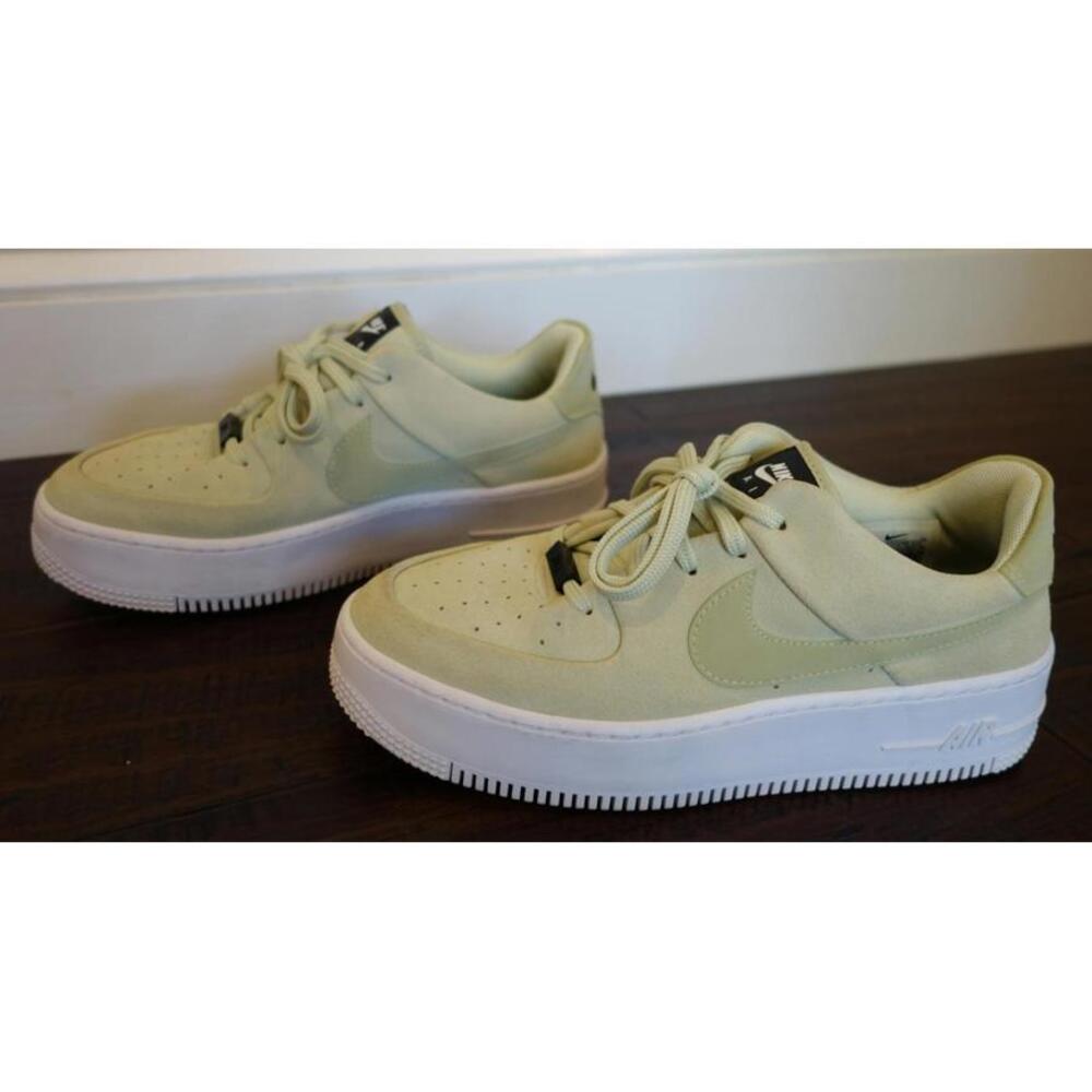 Nike Air Force 1 Sage Low Sneakers in Light Green